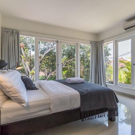 Modern 3Br Pool Villa Verone In Seminyak, Bali Canggu  Bagian luar foto