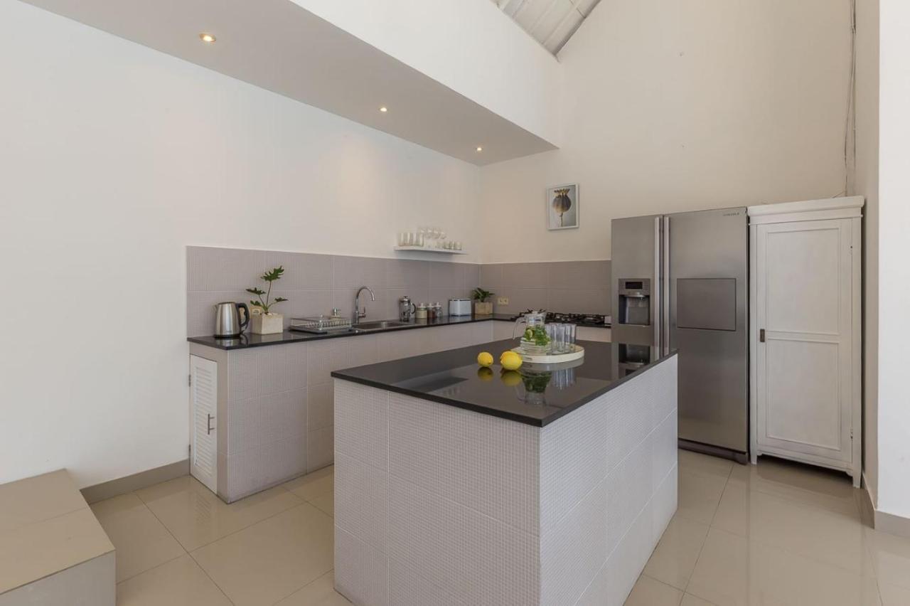 Modern 3Br Pool Villa Verone In Seminyak, Bali Canggu  Bagian luar foto